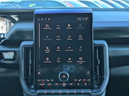 Used 2025 GMC Yukon XL AT4 w/ AT4 Premium Plus Package AWD/4WD image 21