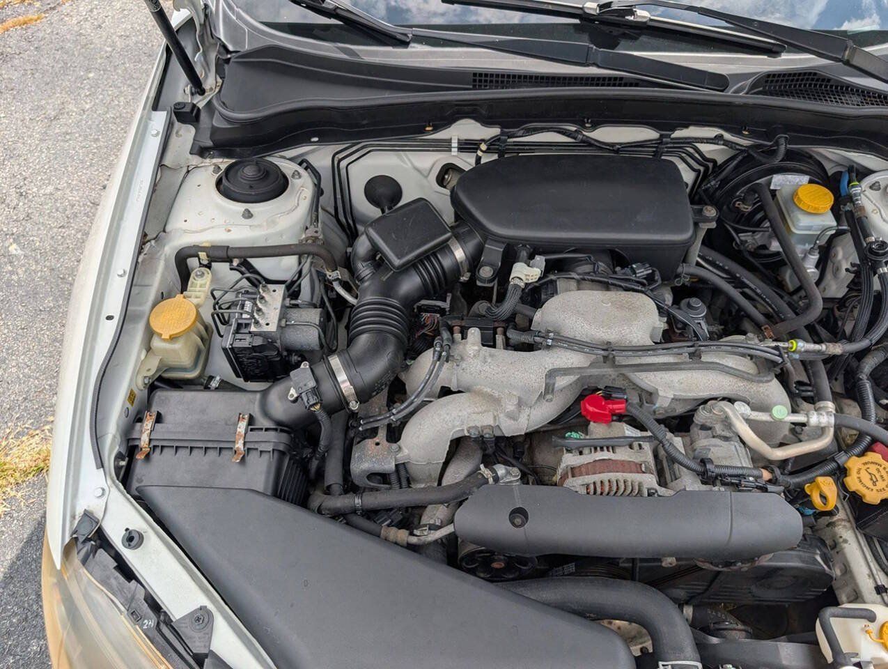 Used 2010 Subaru Impreza 2.5i AWD/4WD image 24