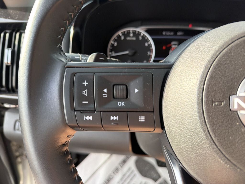 Used 2025 Nissan Pathfinder SV AWD/4WD image 19