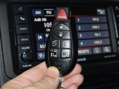 Used 2017 Dodge Grand Caravan GT FWD image 16