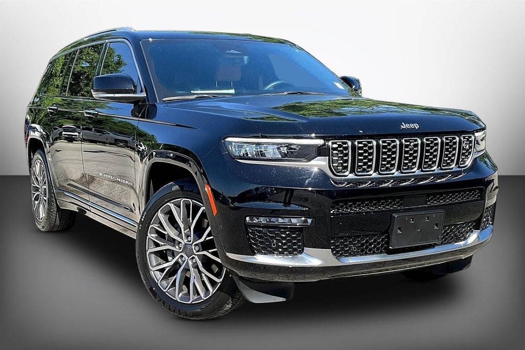 Used 2023 Jeep Grand Cherokee L Summit AWD/4WD image 3