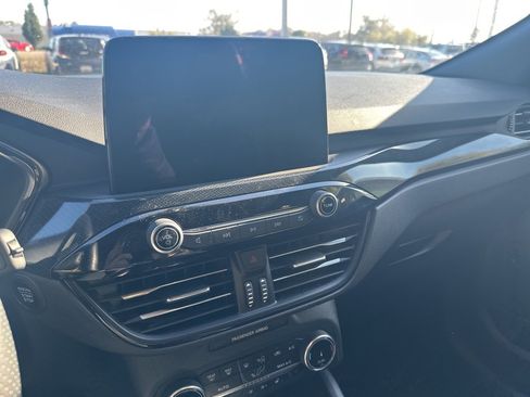 Used 2024 Ford Escape ST-Line w/ Cold Weather Package image 8