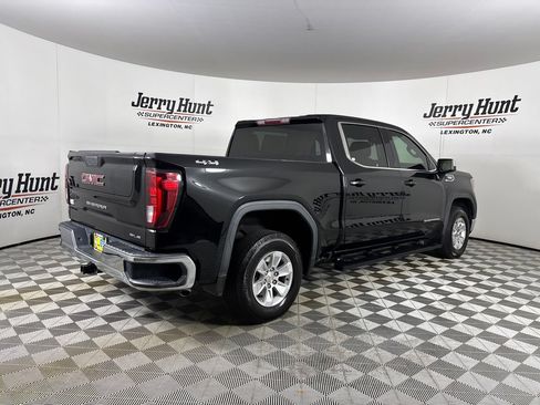 Used 2021 GMC Sierra 1500 SLE AWD/4WD image 4