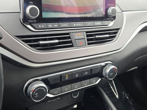 Used 2024 Nissan Altima 2.5 SR image 25