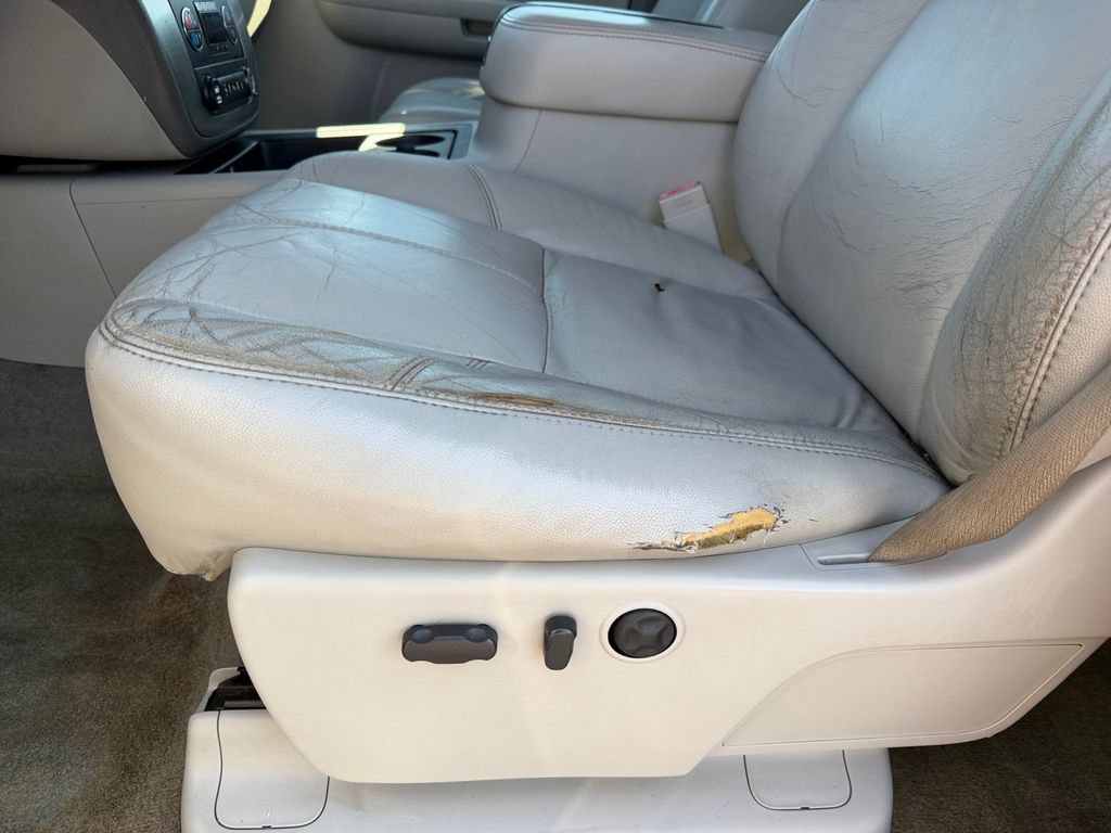 Used 2007 GMC Sierra 2500 SLT w/ Entertainment Package RWD image 13