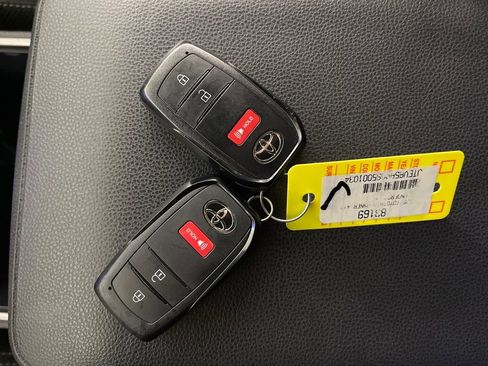 Used 2025 Toyota 4Runner SR5 image 24