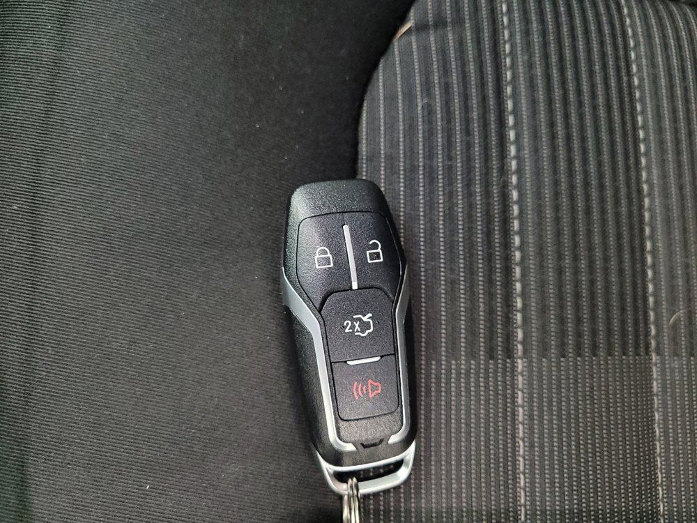 Used 2016 Ford Edge SEL AWD/4WD image 32