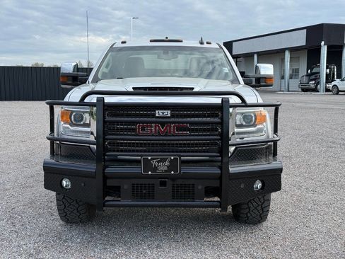 Used 2019 GMC Sierra 2500 SLT w/ Duramax Plus Package image 3