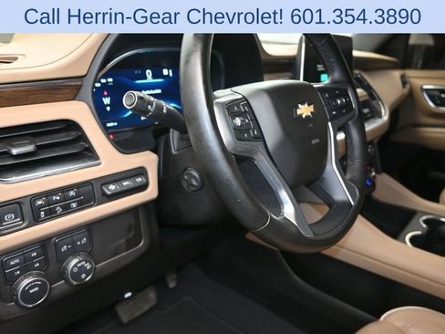 Used 2023 Chevrolet Tahoe Premier AWD/4WD image 12