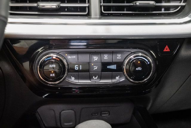 Used 2025 Chevrolet Trax LT w/ Driver Confidence Package FWD image 18