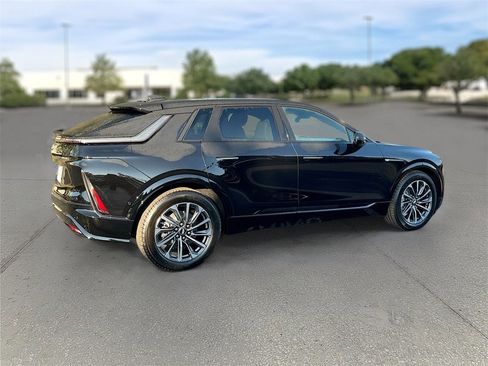 New 2026 Cadillac Lyriq Premium Sport image 7