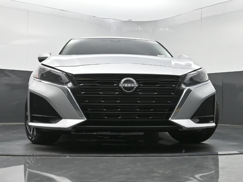 Used 2023 Nissan Altima 2.5 SV FWD image 22