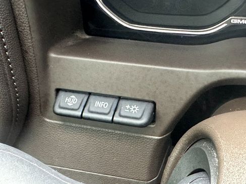 Used 2022 GMC Sierra 2500 Denali w/ Denali Black Diamond Edition image 45