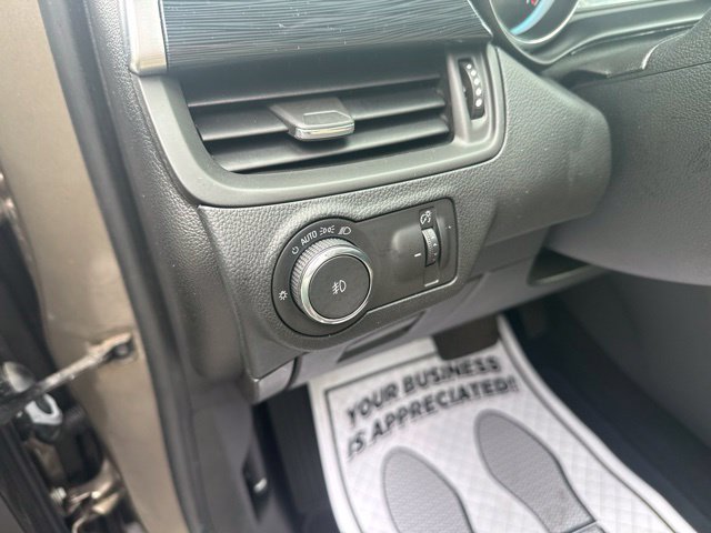 Used 2018 Buick Envision Essence FWD image 8