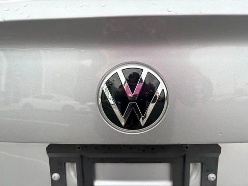 Used 2024 Volkswagen Jetta SE FWD image 13