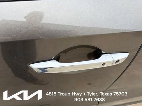 Used 2018 Honda Odyssey Elite image 6