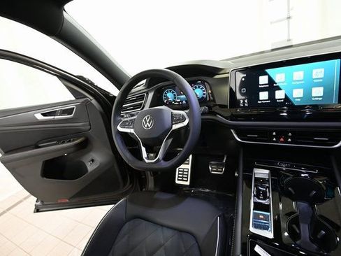 New 2026 Volkswagen Atlas Cross Sport SEL Premium R-Line AWD/4WD image 30