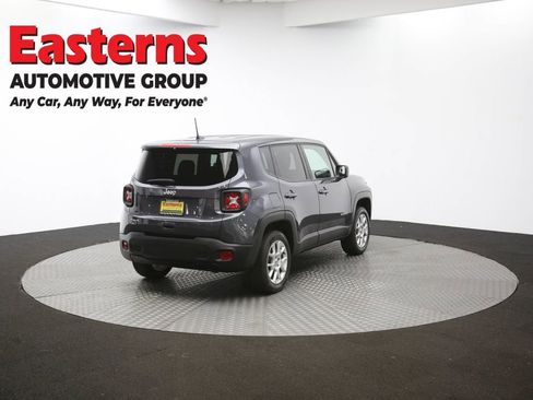 Used 2023 Jeep Renegade Latitude image 39