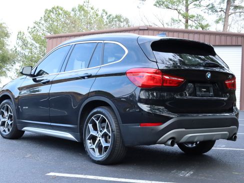 Used 2017 BMW X1 xDrive28i w/ Premium Package image 3