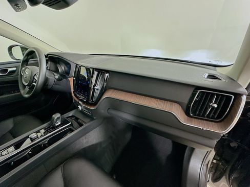 Used 2023 Volvo XC60 B5 Plus AWD/4WD image 45