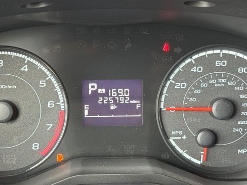 Used 2019 Subaru Crosstrek 2.0i Premium AWD/4WD image 22