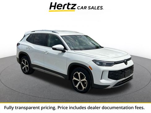 Used 2026 Volkswagen Tiguan SE AWD/4WD image 1