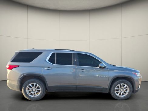Used 2018 Chevrolet Traverse LT image 9