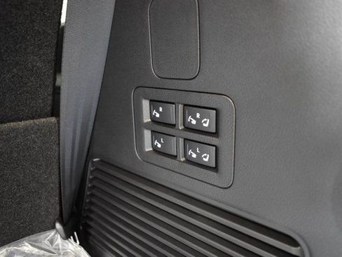 New 2026 Nissan Armada SL image 36