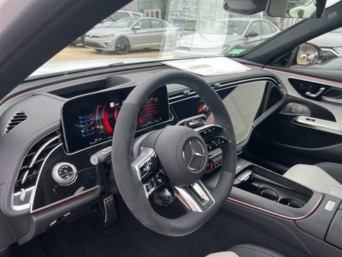 New 2026 Mercedes-Benz E 53 AMG e 4MATIC Sedan image 13