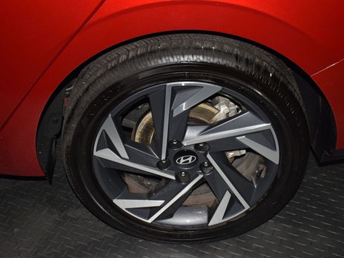 Used 2025 Hyundai Elantra SEL image 53