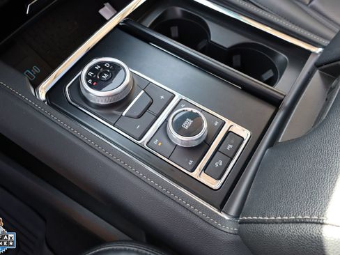 Used 2024 Ford Expedition Max XLT AWD/4WD image 19