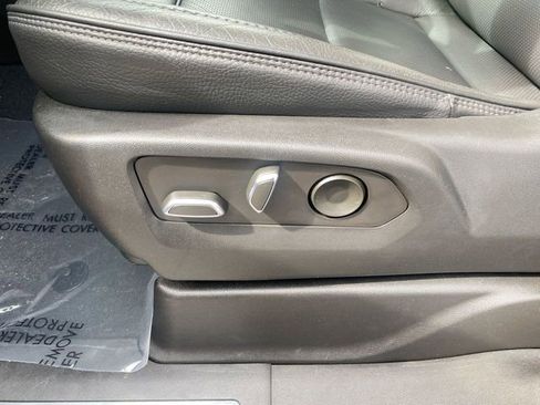 Used 2023 GMC Yukon Denali image 12