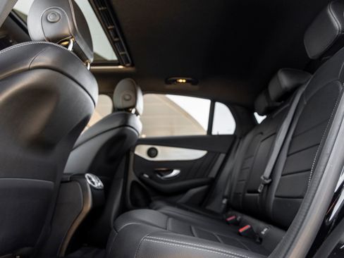 Used 2023 Mercedes-Benz GLC 300 4MATIC Coupe image 33