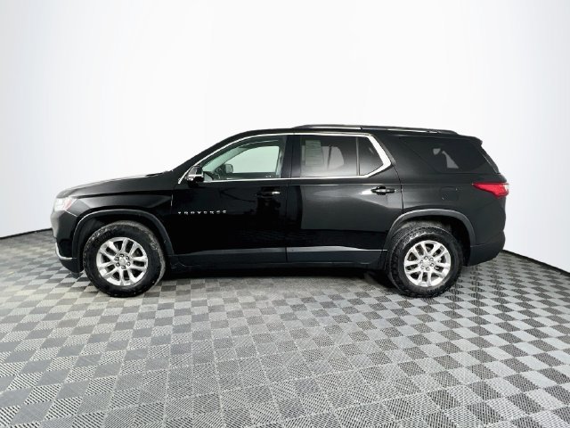 Used 2020 Chevrolet Traverse LT w/ Driver Confidence II Package AWD/4WD image 3