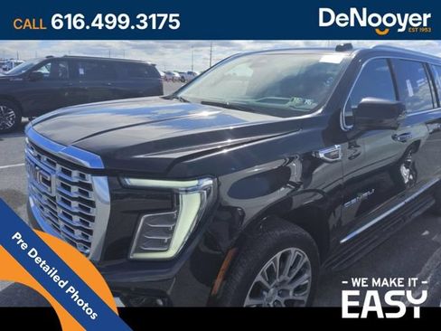 Used 2025 GMC Yukon XL Denali AWD/4WD image 1
