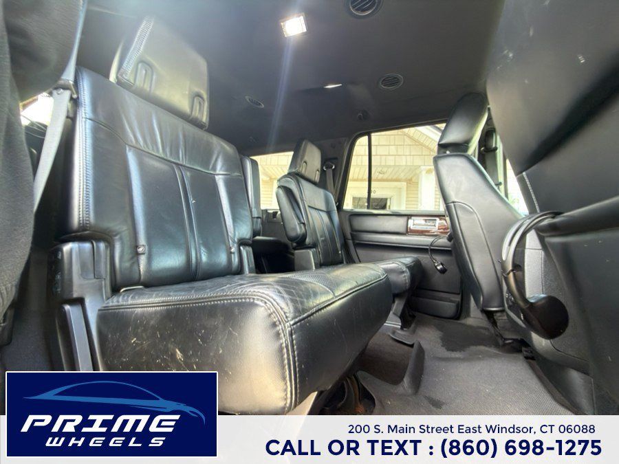 Used 2015 Lincoln Navigator 2WD image 17