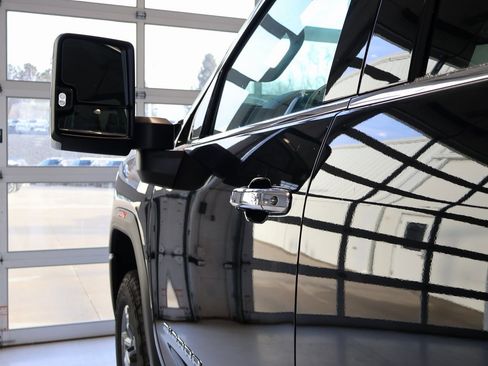 New 2025 GMC Sierra 2500 SLT w/ SLT Convenience Package image 11