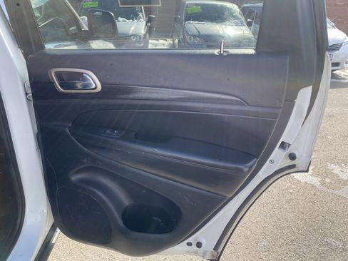 Used 2014 Jeep Grand Cherokee Laredo image 22