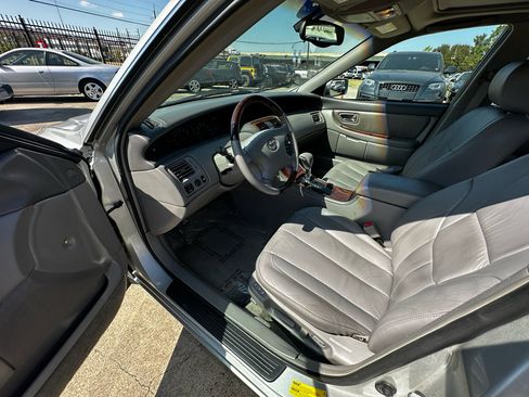 Used 2003 Toyota Avalon XLS image 45