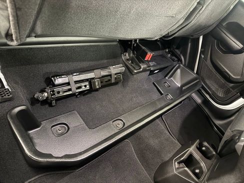 Used 2024 Jeep Gladiator Sport image 12