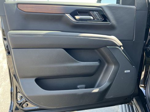 New 2026 GMC Yukon Denali image 13