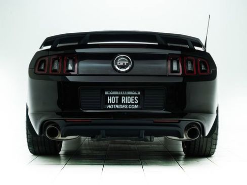 Used 2013 Ford Mustang GT Premium image 16