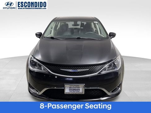 Used 2019 Chrysler Pacifica Touring Plus image 8