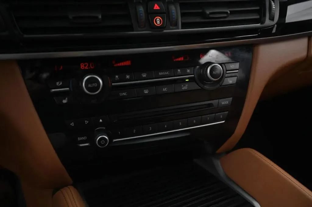 Used 2019 BMW X6 xDrive35i w/ M Sport Package AWD/4WD image 36
