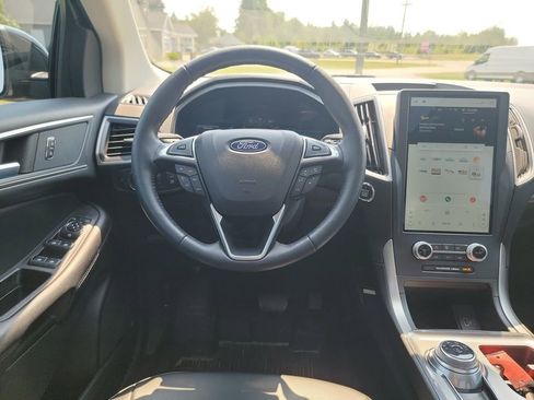 Used 2022 Ford Edge SEL w/ Convenience Package image 15