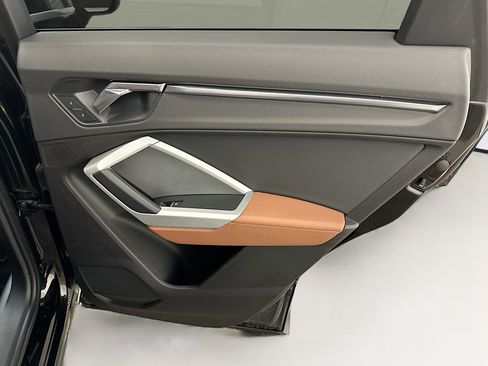 Used 2021 Audi Q3 2.0T Premium w/ Convenience Package image 32