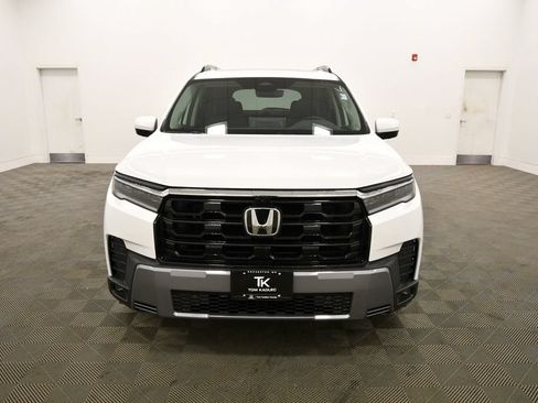 New 2026 Honda Pilot Touring image 10