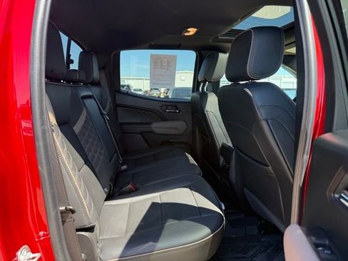 Used 2025 GMC Canyon Denali AWD/4WD image 20