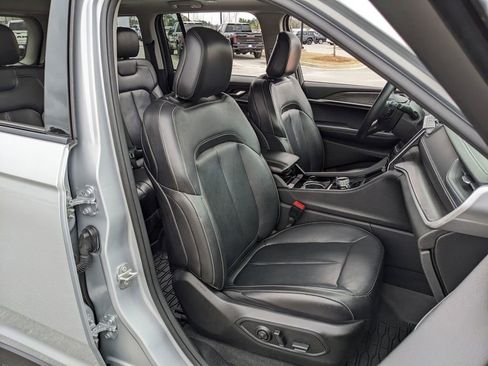 Used 2022 Jeep Grand Cherokee Limited image 48