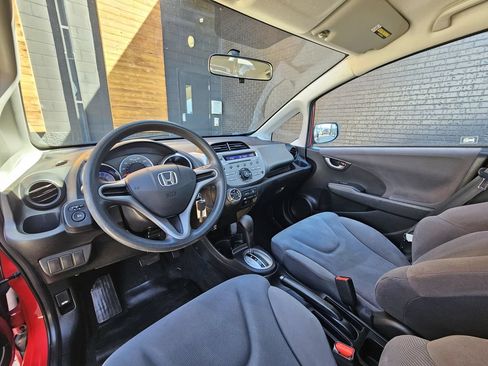 Used 2010 Honda Fit image 2